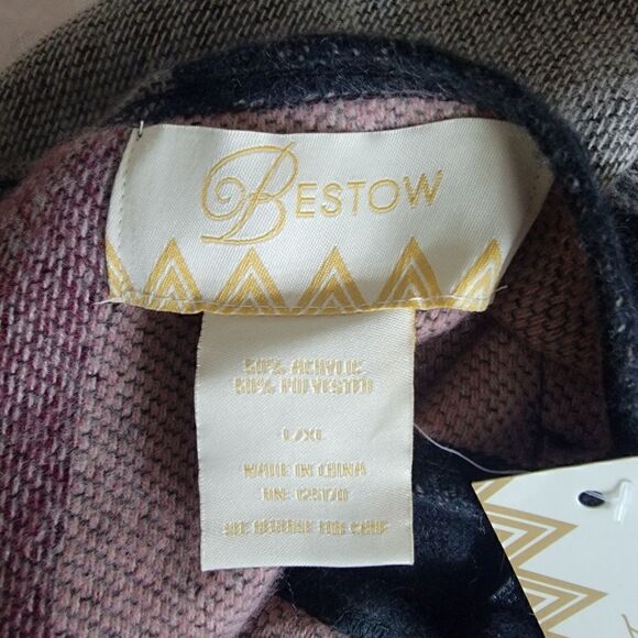 Bestow Color Block Poncho NWT. Size L. - Picture 6 of 8
